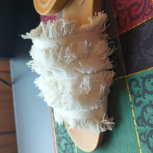 Bill Blass Megan slip on sandals white fringe Boho Women's 7.5 leather NEW NWB - Picture 6 of 9